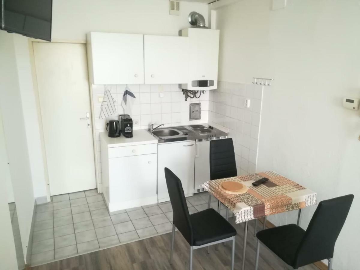 Ferienwohnung Hietzing Wina Bagian luar foto